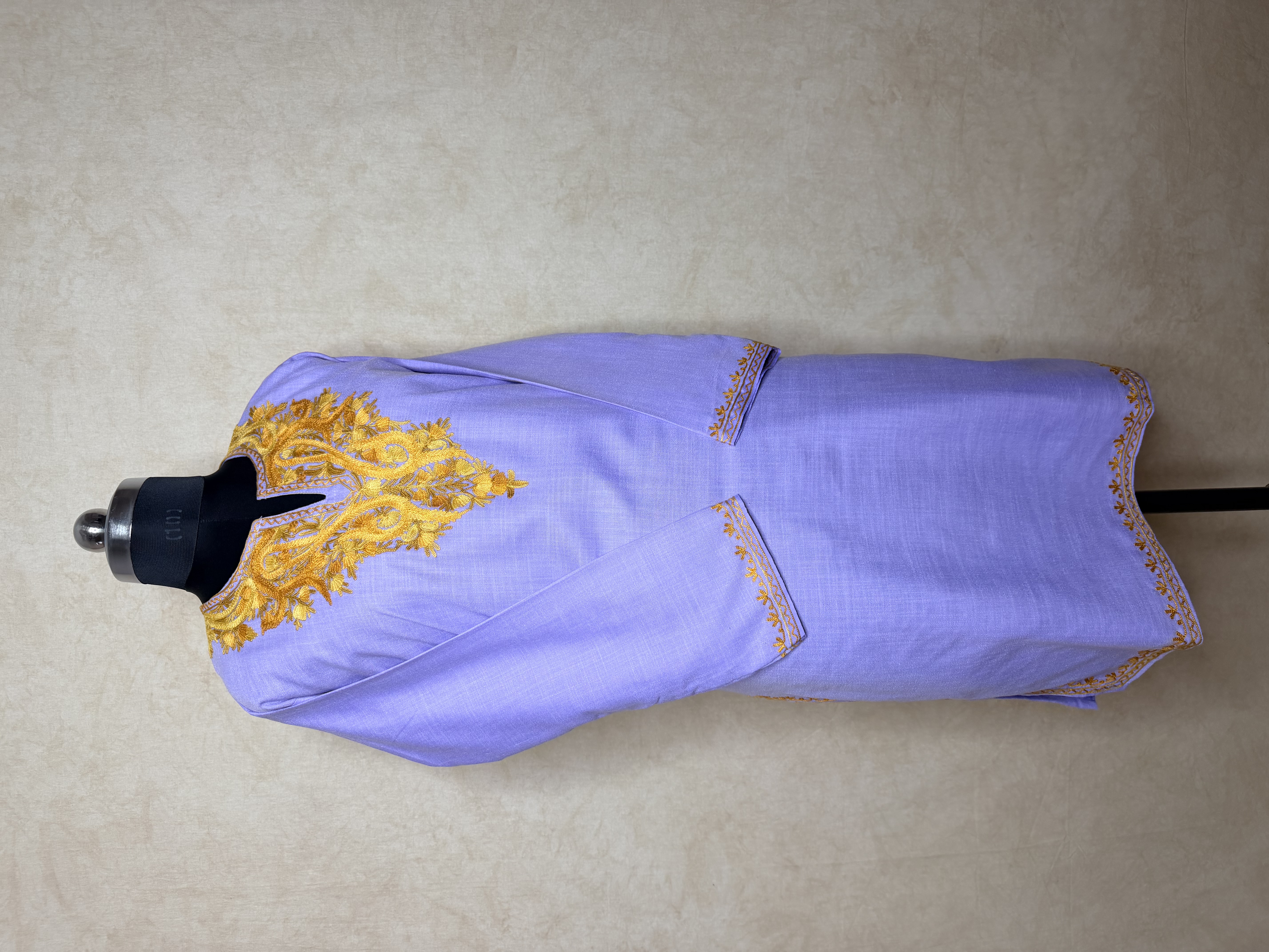 Gulposh Lavender Hand-Guided Aari Embroidered Midi Kurta
