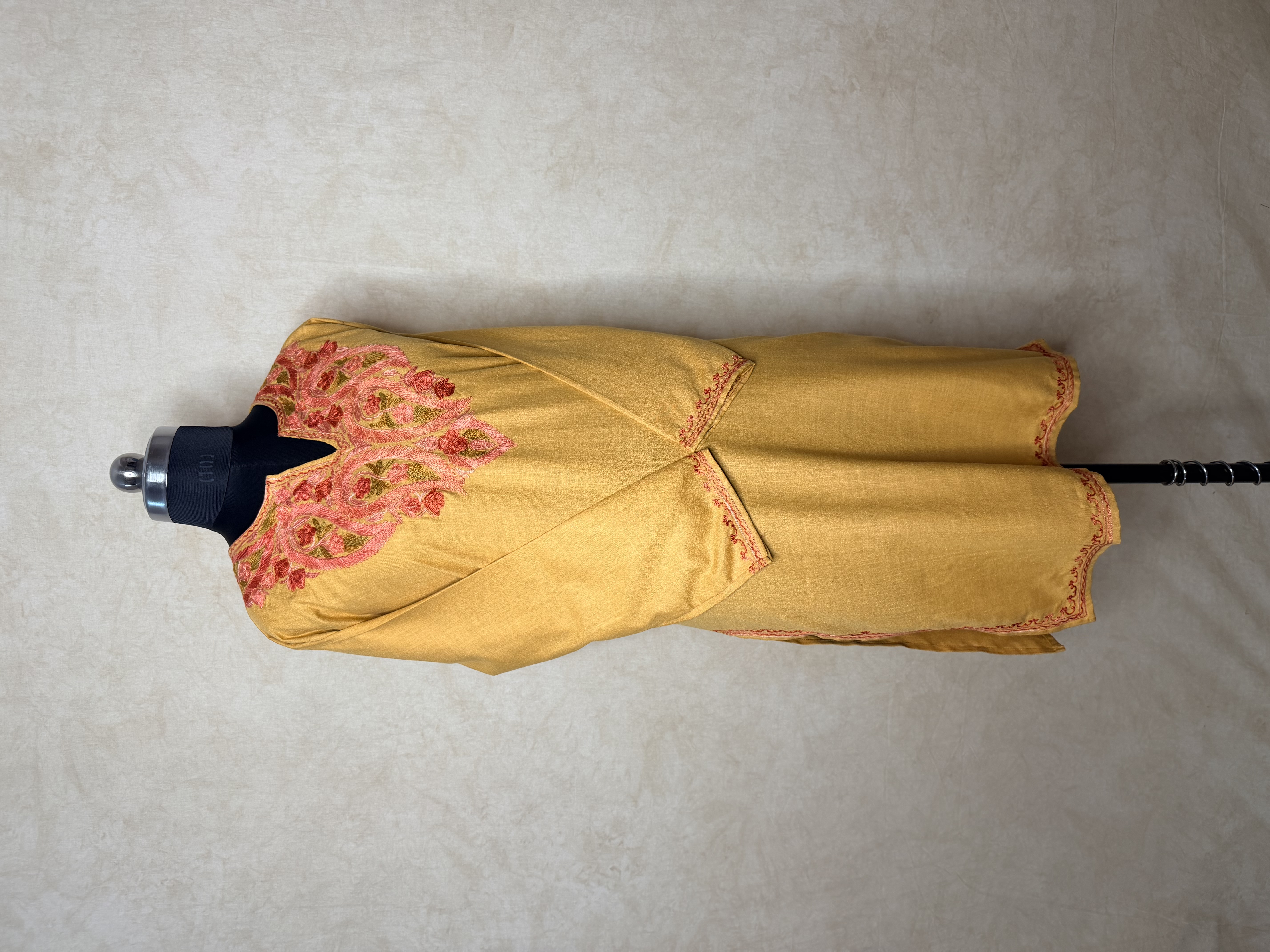 Gulposh Mustard Yellow Hand-Guided Aari Embroidered Midi Kurta