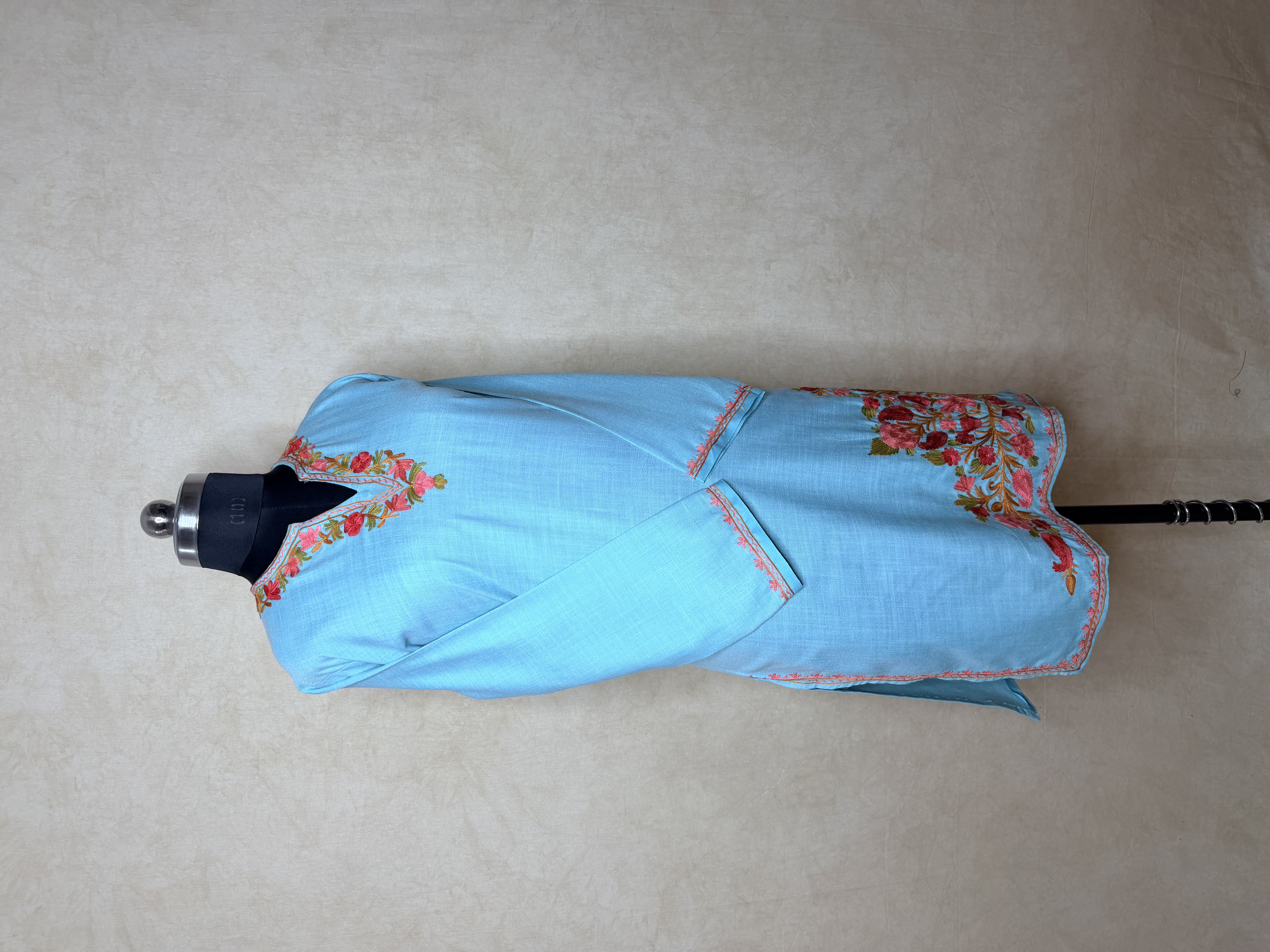 Gulposh Sky Blue Rose Hand-Guided Aari Embroidered Midi Kurta