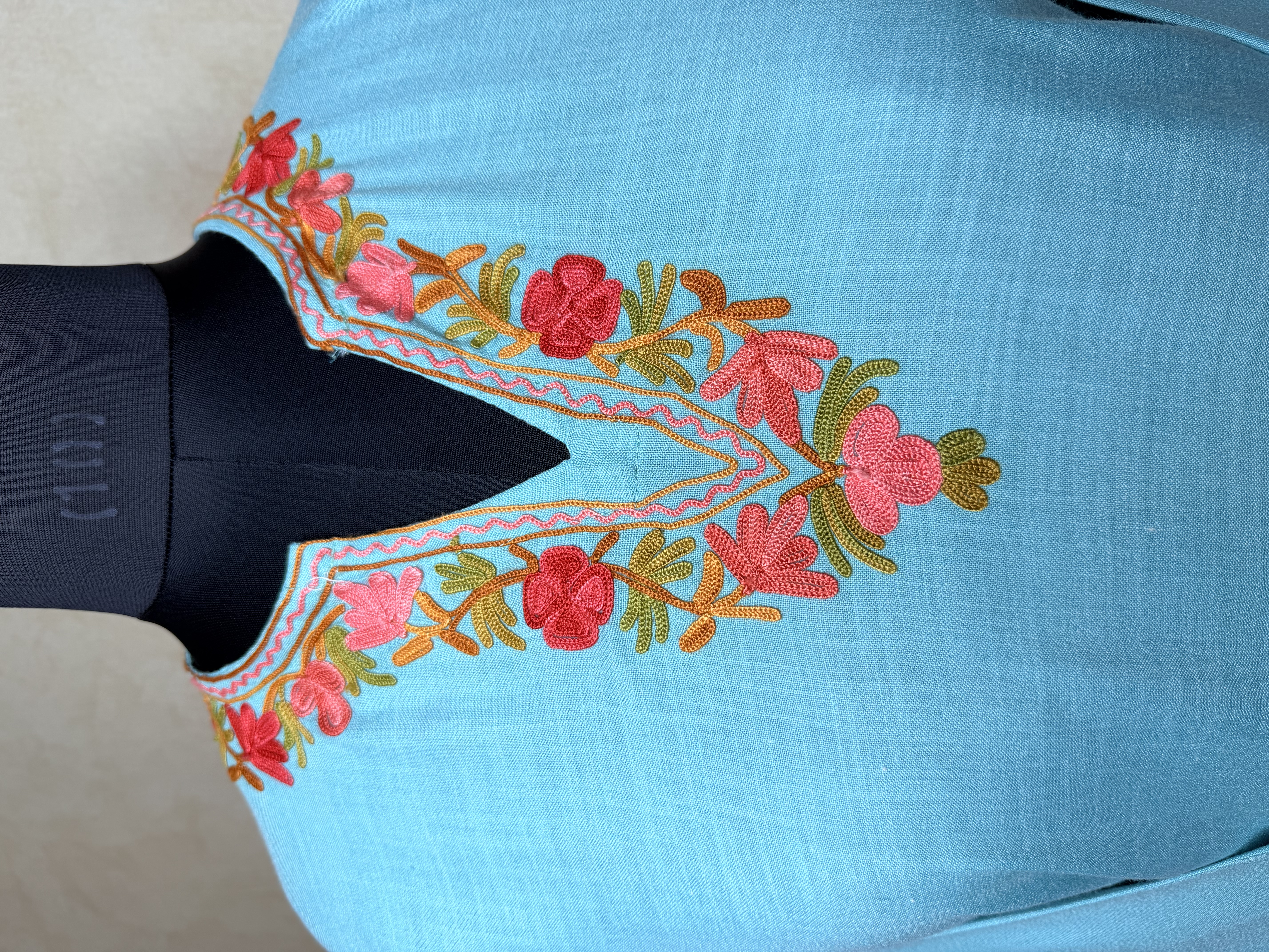 Gulposh Sky Blue Rose Hand-Guided Aari Embroidered Midi Kurta
